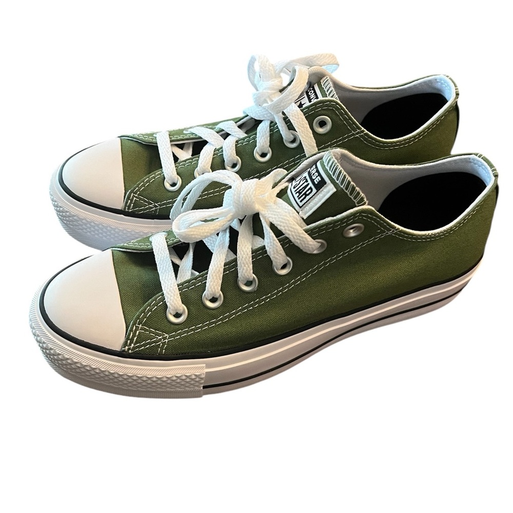 Classic Low-Top Canvas Sneakers - Olive Green